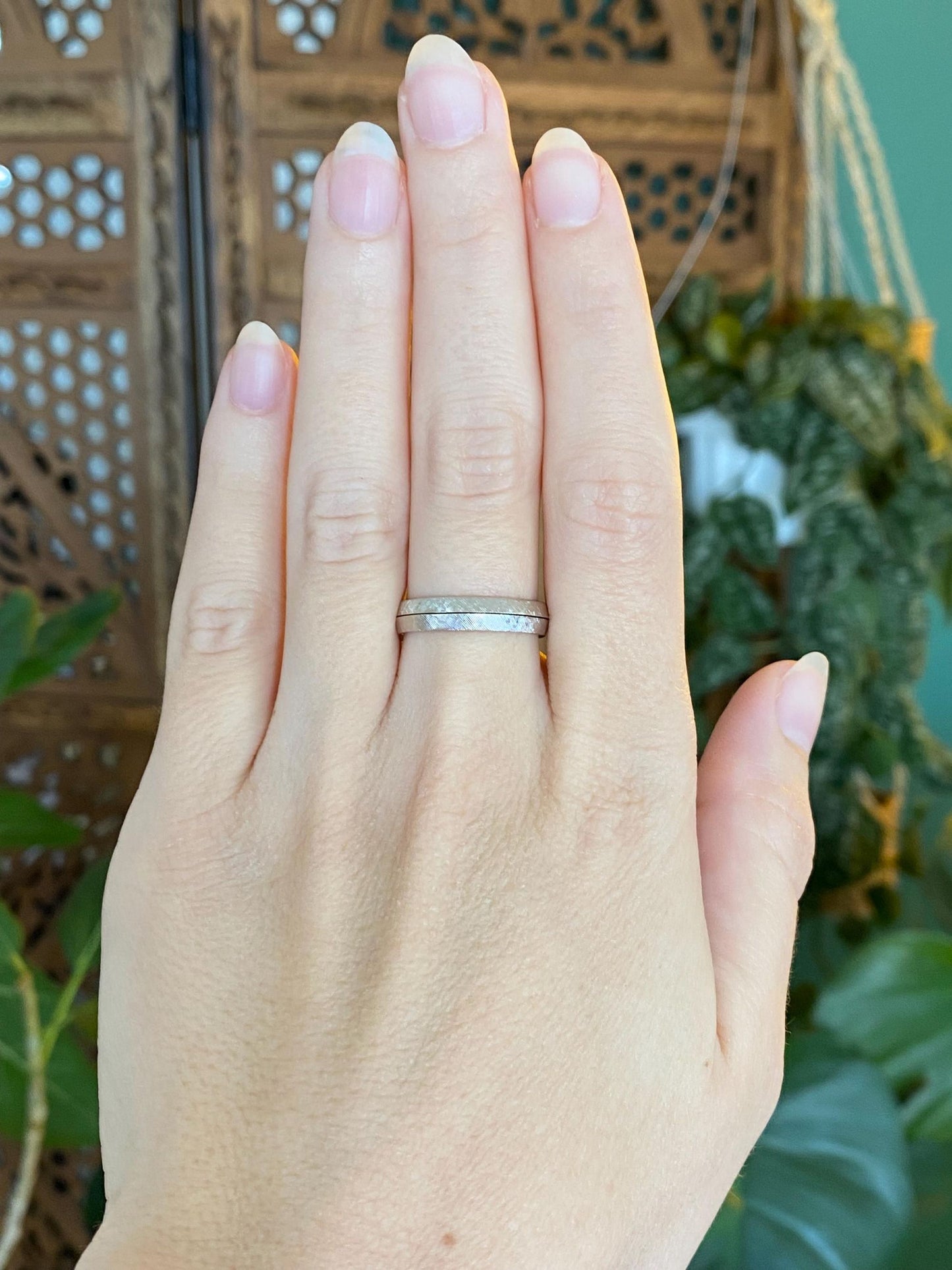 Vintage Solid 14k White Gold Crosshatch Design Beveled 2 Piece Ring Band - Size 7.25
