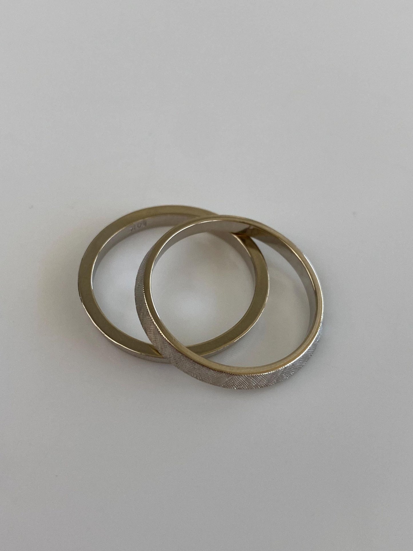Vintage Solid 14k White Gold Crosshatch Design Beveled 2 Piece Ring Band - Size 7.25