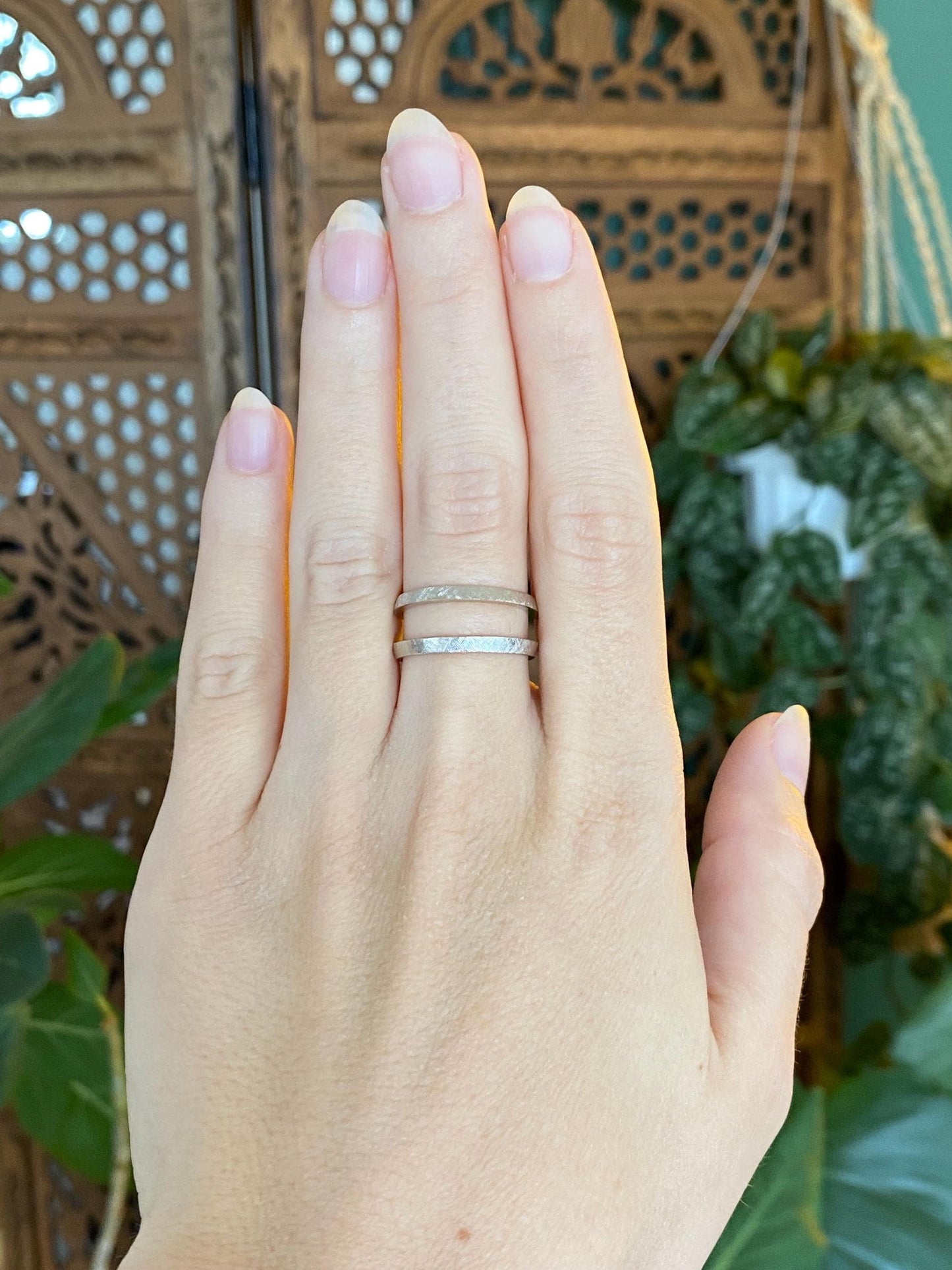 Vintage Solid 14k White Gold Crosshatch Design Beveled 2 Piece Ring Band - Size 7.25