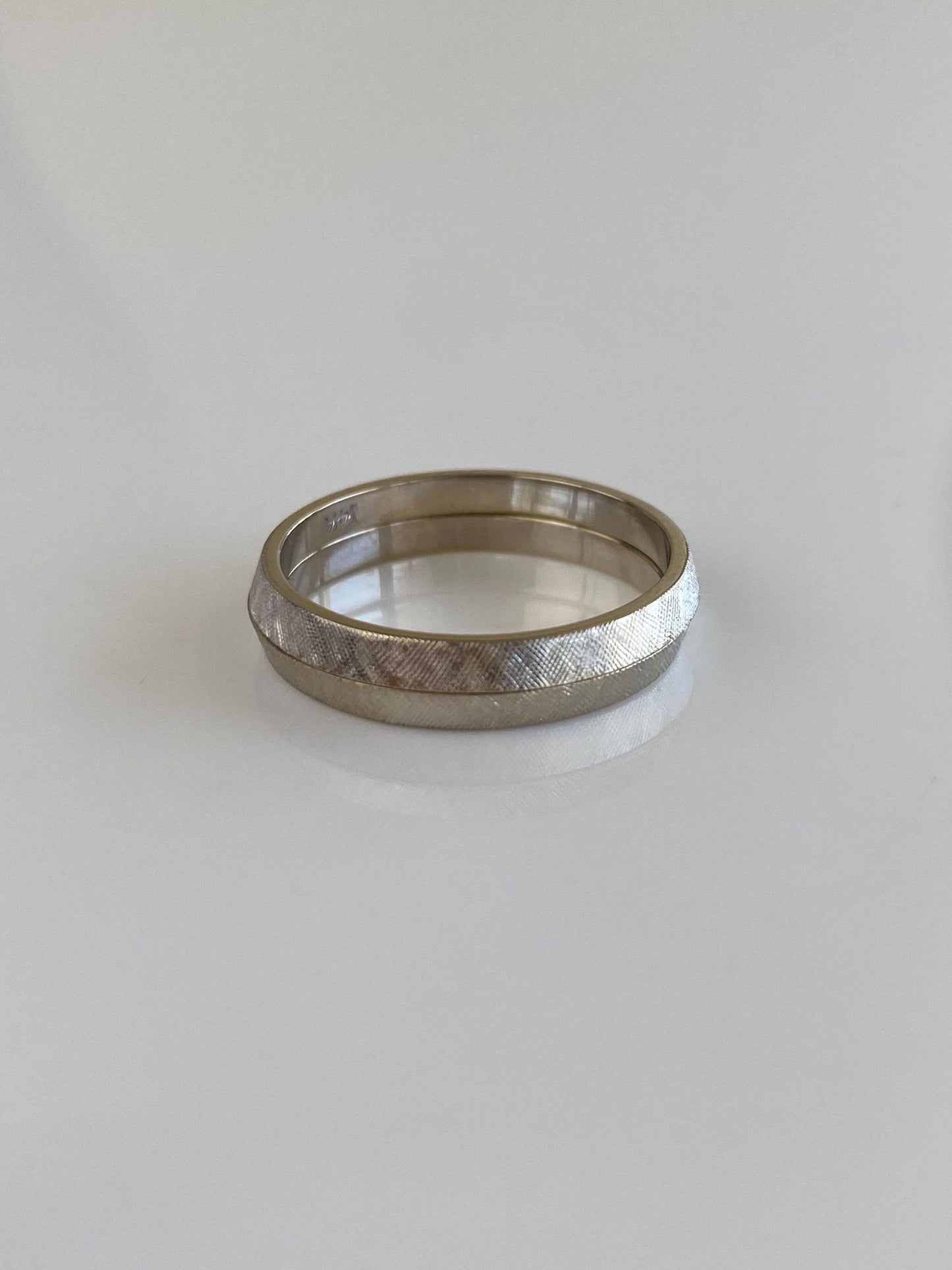 Vintage Solid 14k White Gold Crosshatch Design Beveled 2 Piece Ring Band - Size 7.25