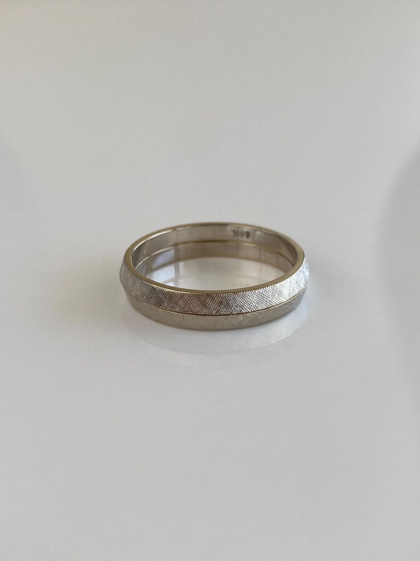 Vintage Solid 14k White Gold Crosshatch Design Beveled 2 Piece Ring Band - Size 7.25
