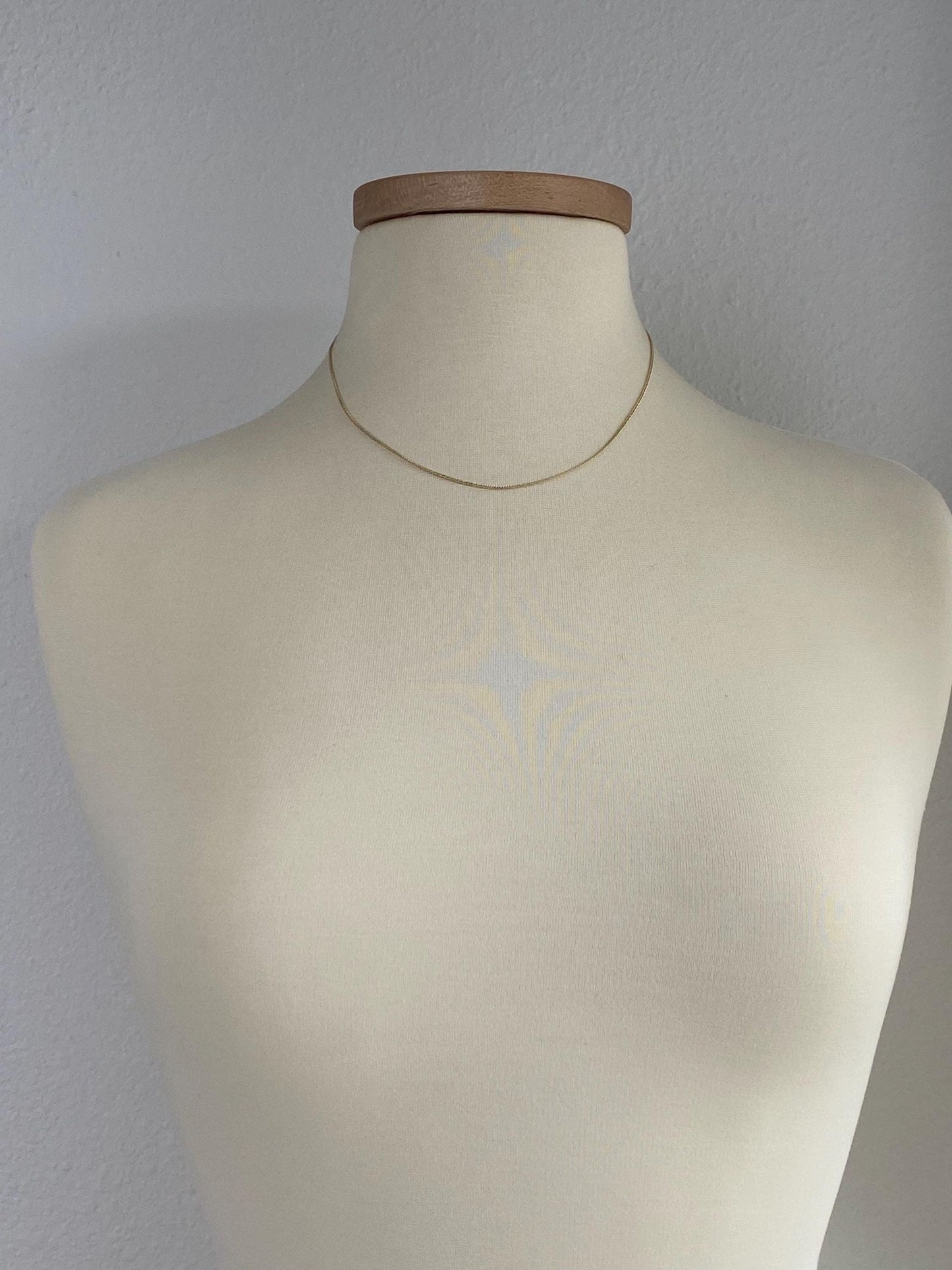 Vintage Solid 14k Yellow Gold Dainty Tight Curb Chain Necklace - 17.5 inches