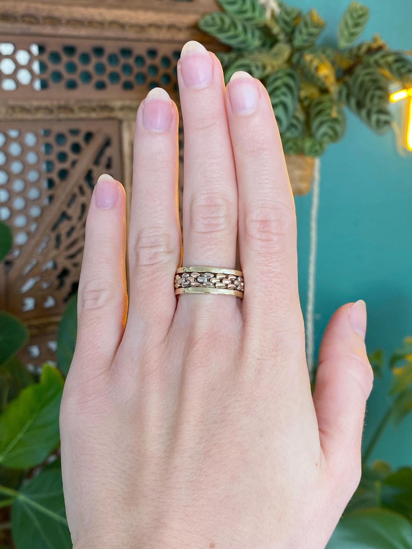 Vintage Solid 14k Tri Tone Gold Ring Band - Size 8