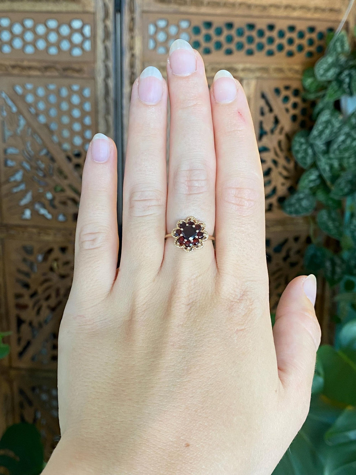 Vintage Solid 10k Yellow Gold Garnet Cluster Ring - Size 6.5