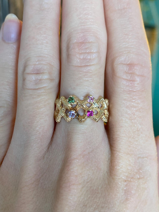 Vintage Solid 14k Yellow Gold Colored Sapphire Green Tourmaline Open Weave Ring Band - Size 7.25