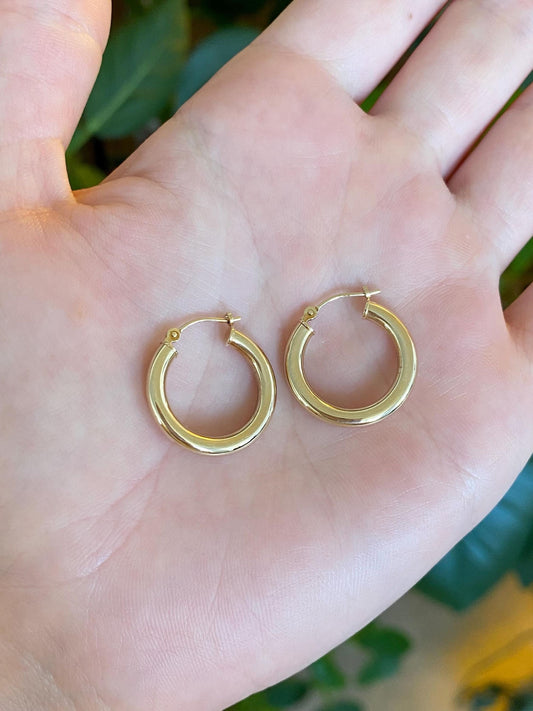 Vintage 14k Yellow Gold Hoop Earrings