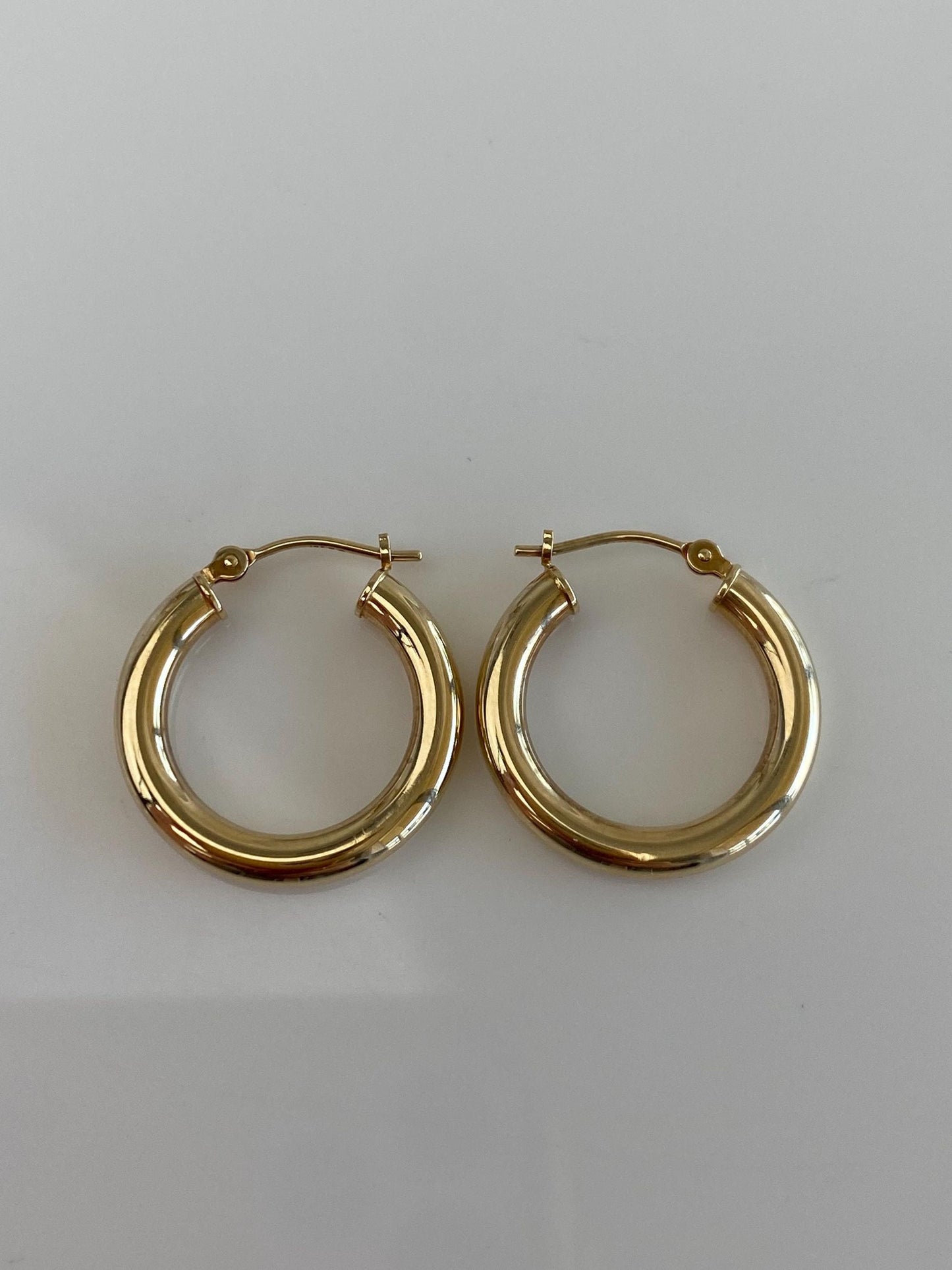 Vintage 14k Yellow Gold Hoop Earrings