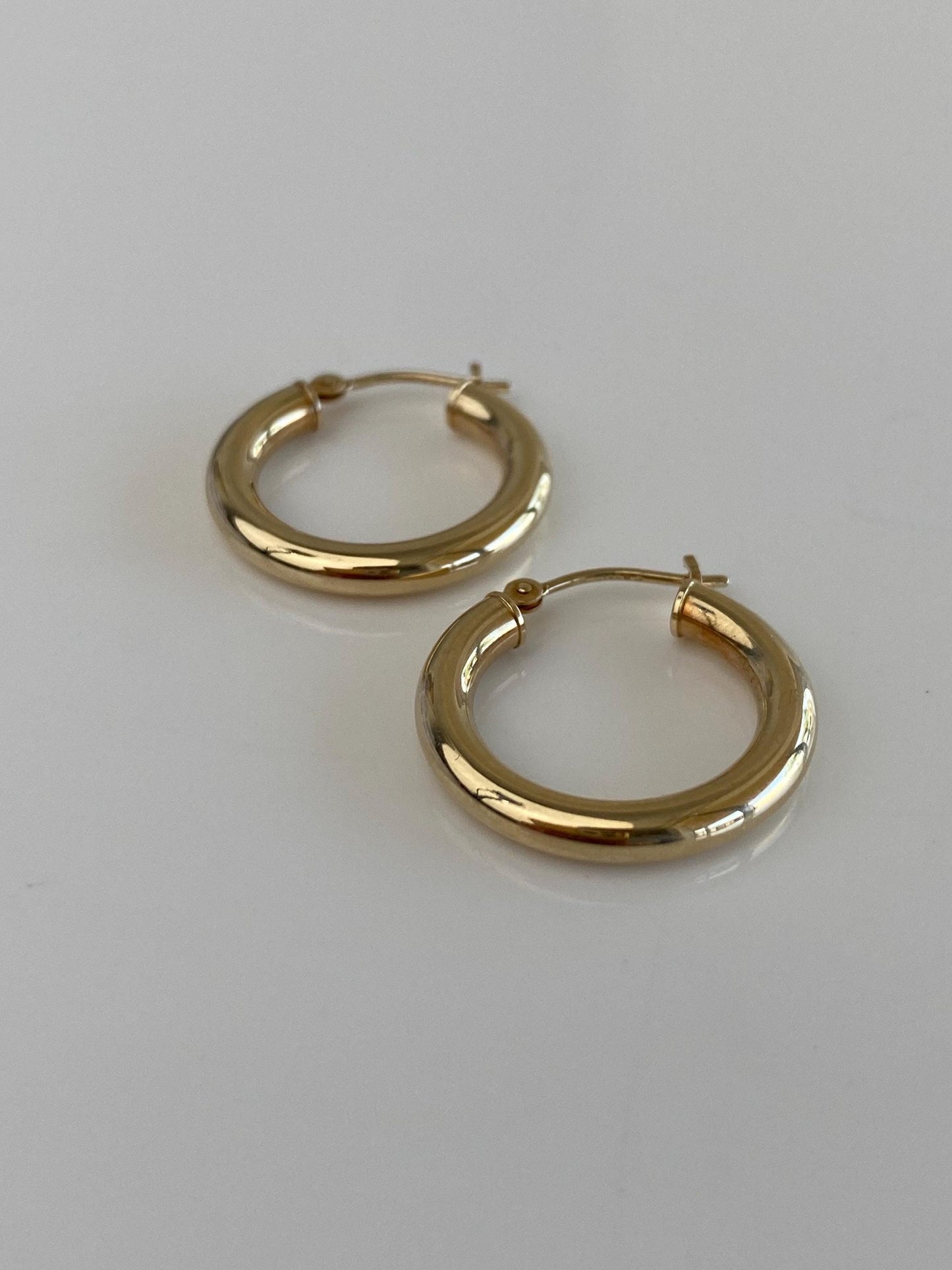 Vintage 14k Yellow Gold Hoop Earrings