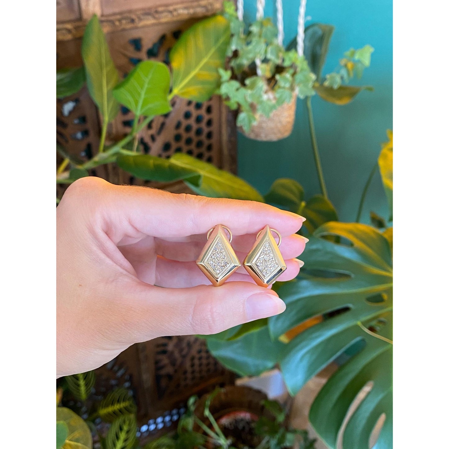 Vintage Solid 14k Yellow Gold Diamond Drop Earrings