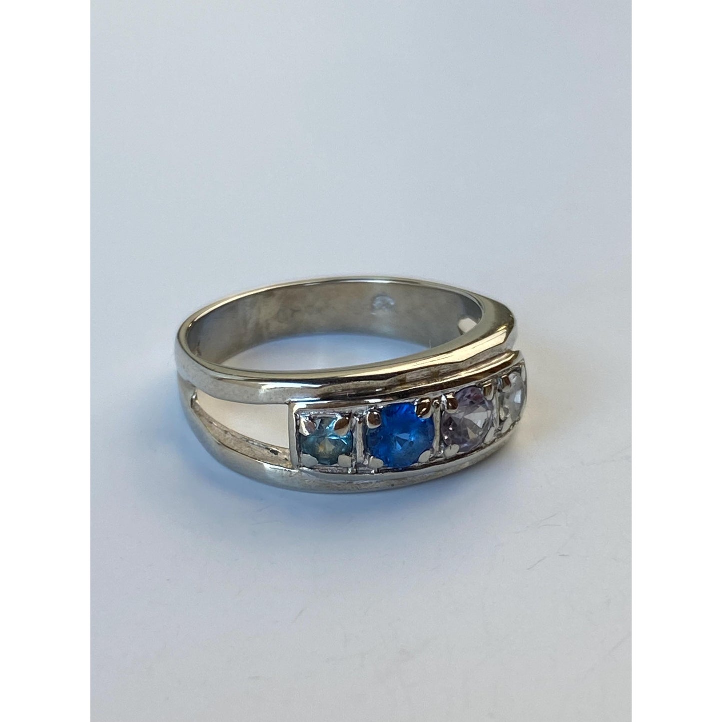 Vintage Solid 10k White Gold Blue Quartz Light Pink Spinel Clear Quartz Ring Band - Size 6