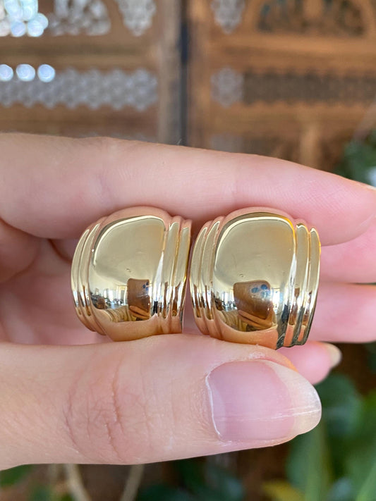 Vintage 14k Yellow Gold Designed Domed Drop Stud Earrings