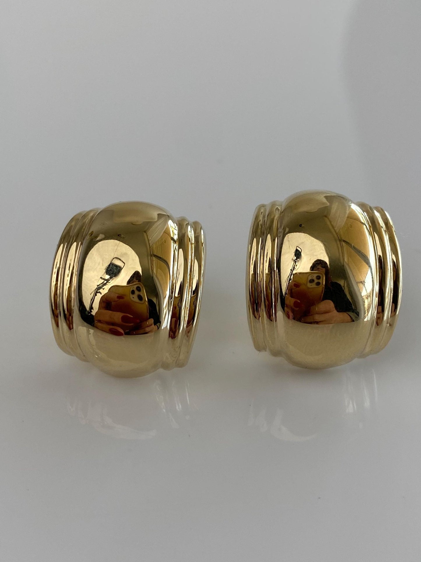 Vintage 14k Yellow Gold Designed Domed Drop Stud Earrings