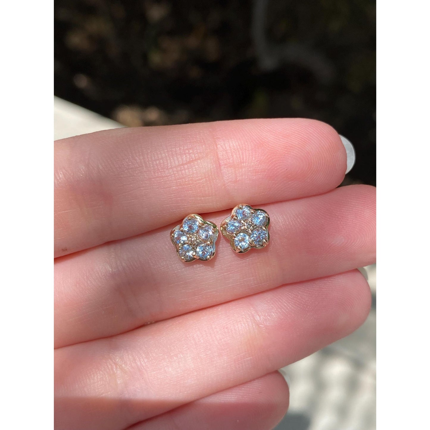 Vintage Solid 10k Yellow Gold Light Blue Spinel Flower Stud Earrings