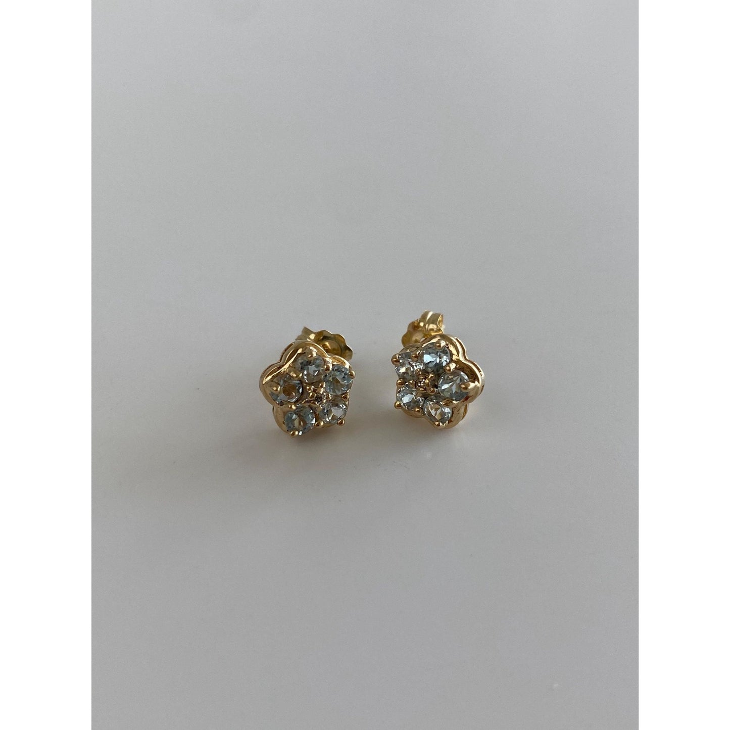 Vintage Solid 10k Yellow Gold Light Blue Spinel Flower Stud Earrings