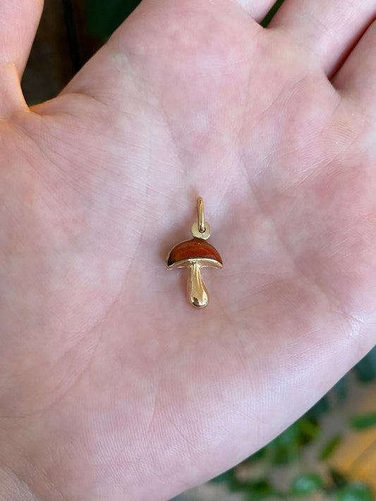 Vintage 18k Yellow Gold Enamel Mushroom Charm