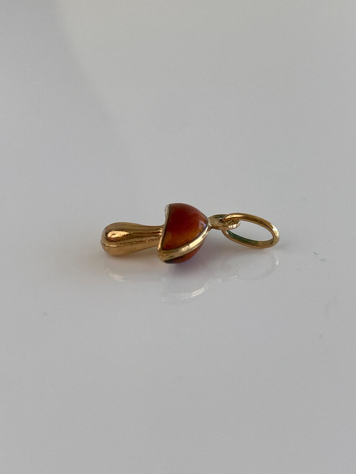 Vintage 18k Yellow Gold Enamel Mushroom Charm