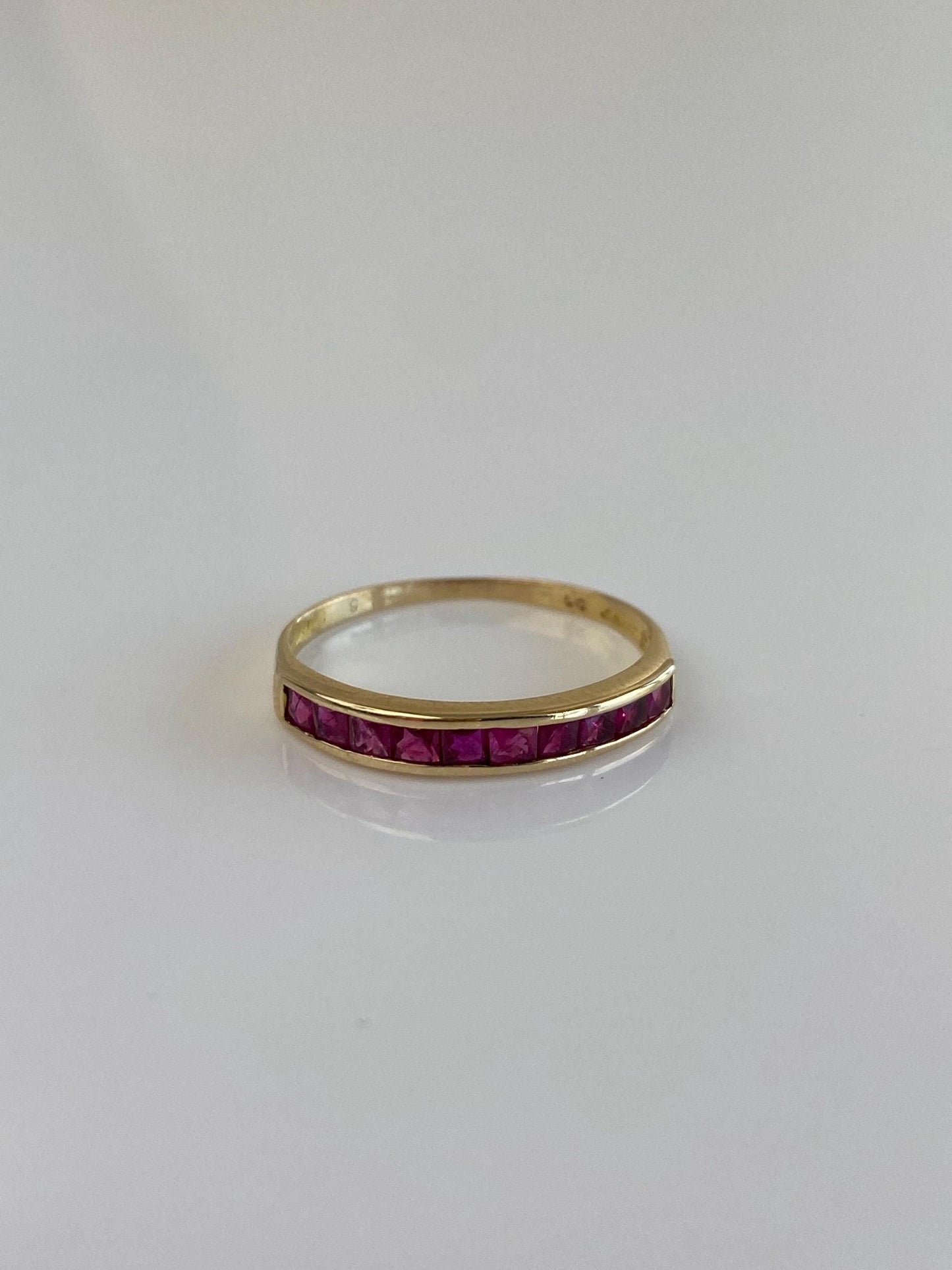 Vintage Solid 14k Yellow Gold Ruby Ring Band - Size 6.25
