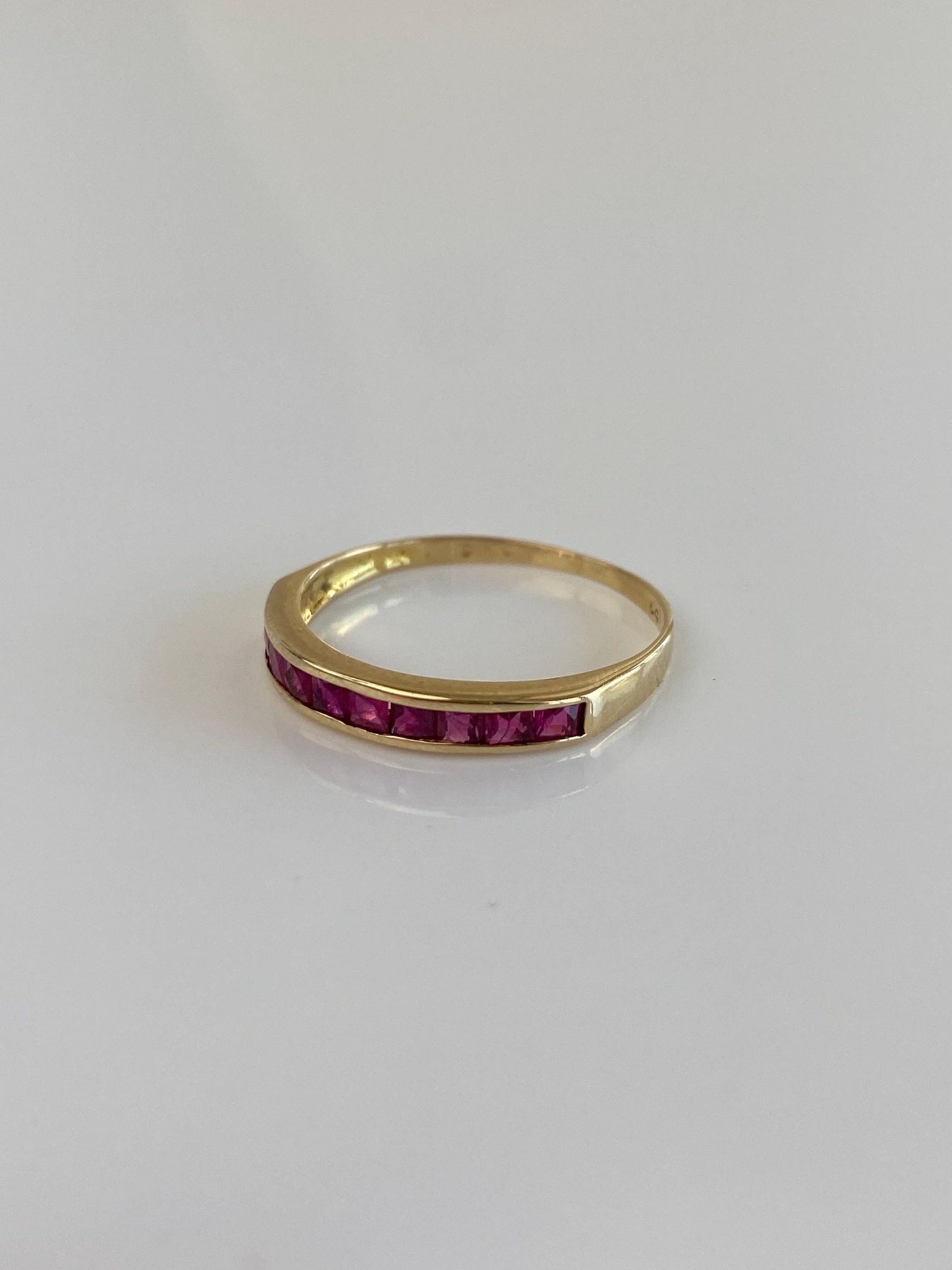 Vintage Solid 14k Yellow Gold Ruby Ring Band - Size 6.25