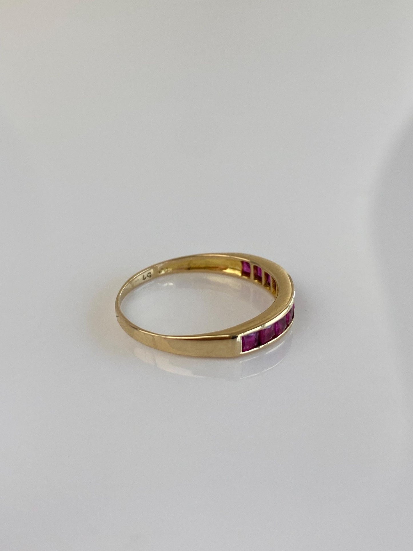 Vintage Solid 14k Yellow Gold Ruby Ring Band - Size 6.25