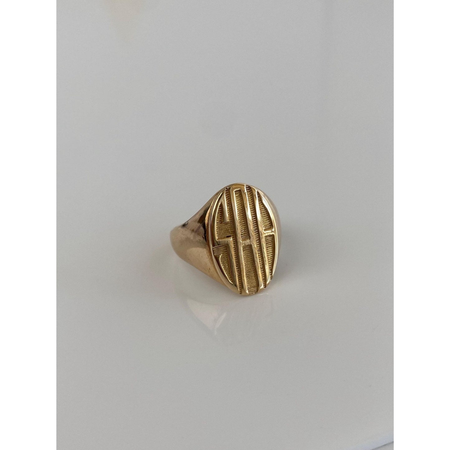 Vintage Solid 10k Yellow Gold Signet Ring Band - Size 6.75