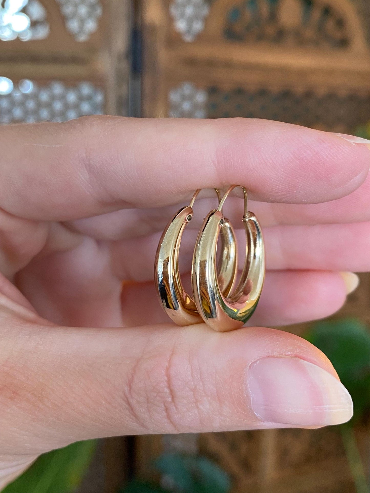 Vintage 14k Yellow Gold Tapered Hoop Earrings