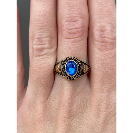 Vintage Solid 10k Yellow Gold Blue Cubic Zirconia 1977 Resurrection Class Ring - Size 8.5