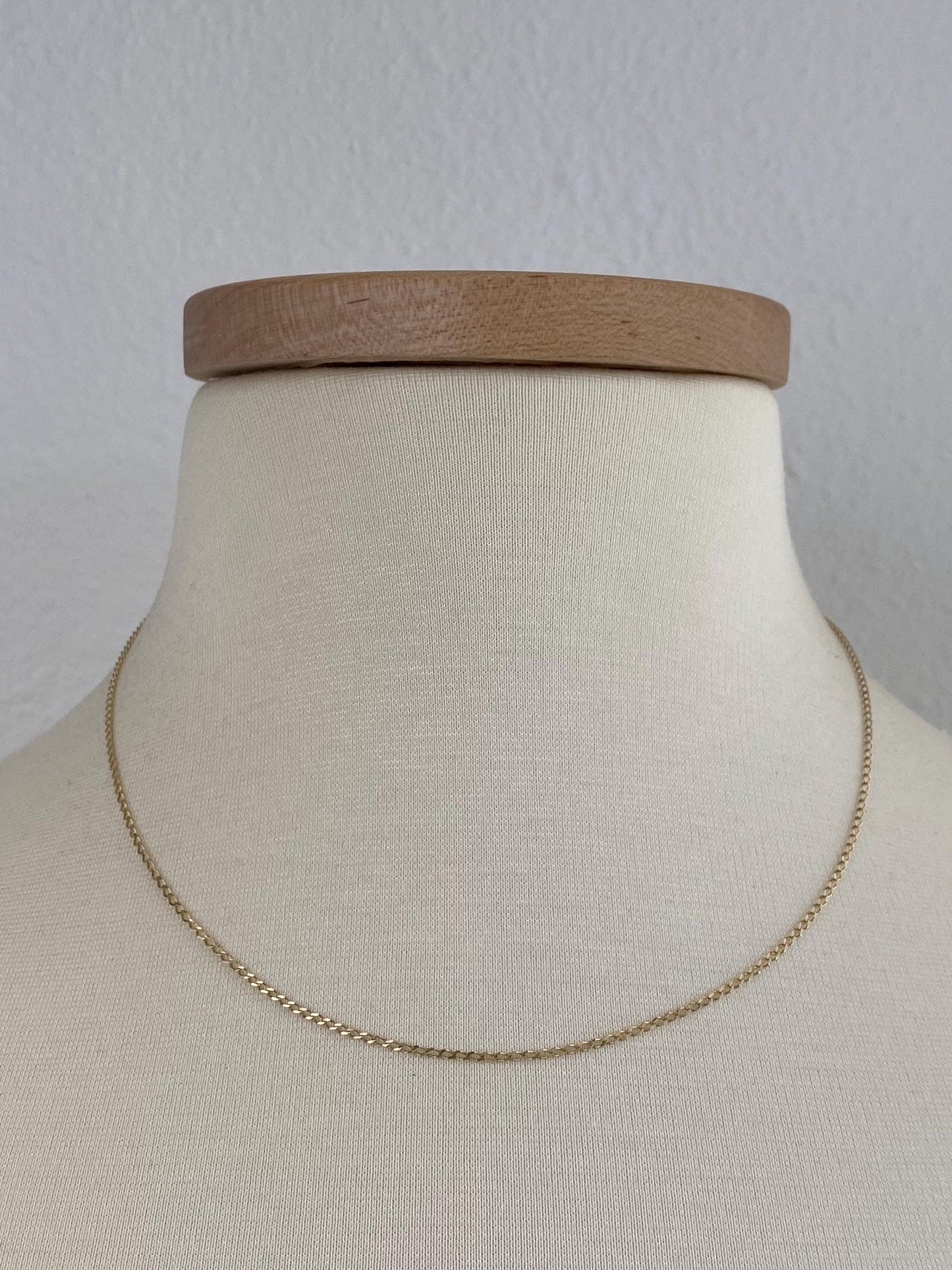Vintage Solid 14k Yellow Gold Flat Elongated Chain Necklace - 18 inches