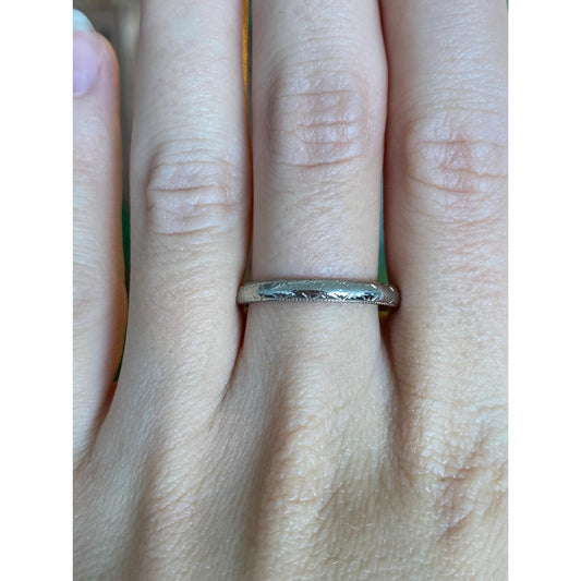 Vintage Solid 18k White Gold Designed Ring Band - Size 8.75