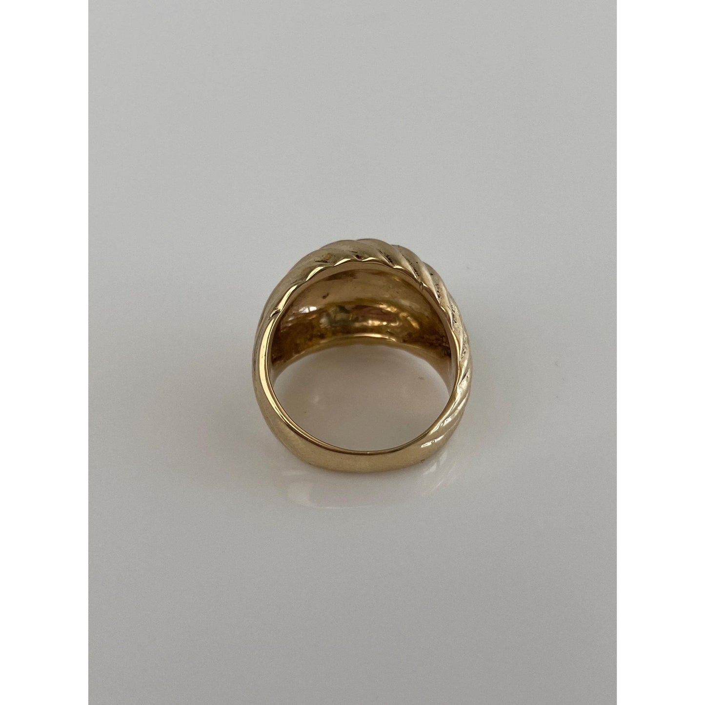 Solid 14k Yellow Gold Scalloped Ring - Size 4.5