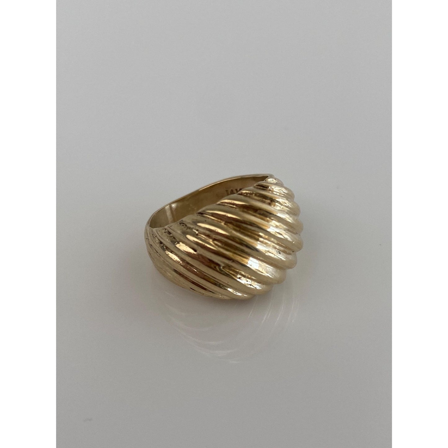 Solid 14k Yellow Gold Scalloped Ring - Size 4.5