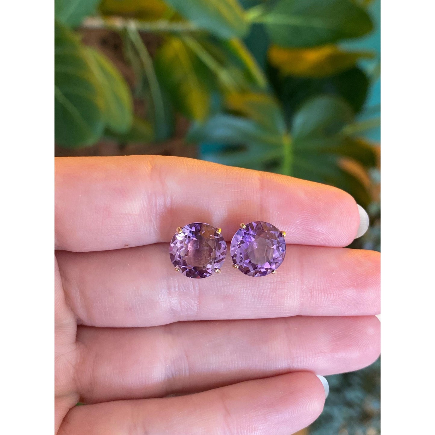 Vintage Solid 14k Yellow Gold Amethyst Stud Earrings