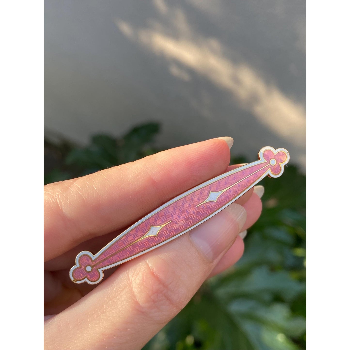 Vintage Solid 14k Yellow Gold Pink White Enamel Pin