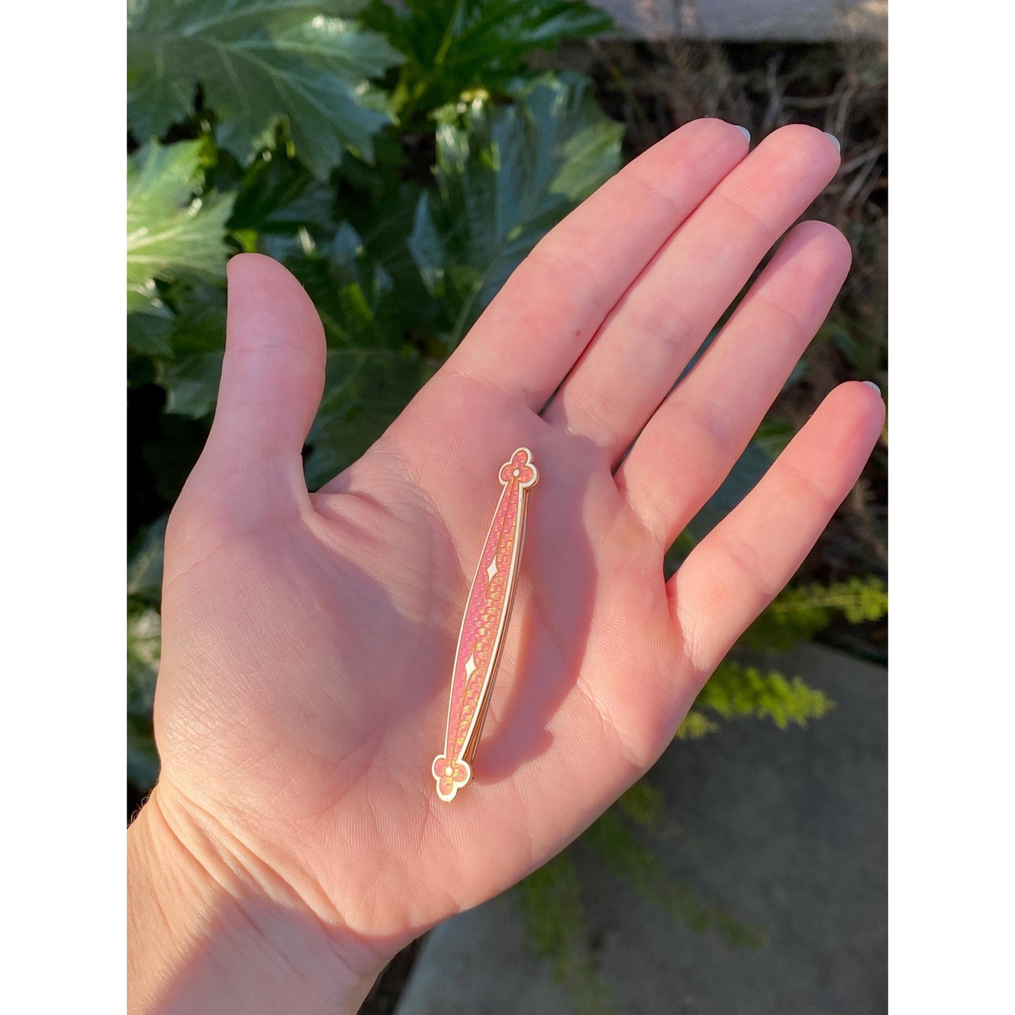 Vintage Solid 14k Yellow Gold Pink White Enamel Pin