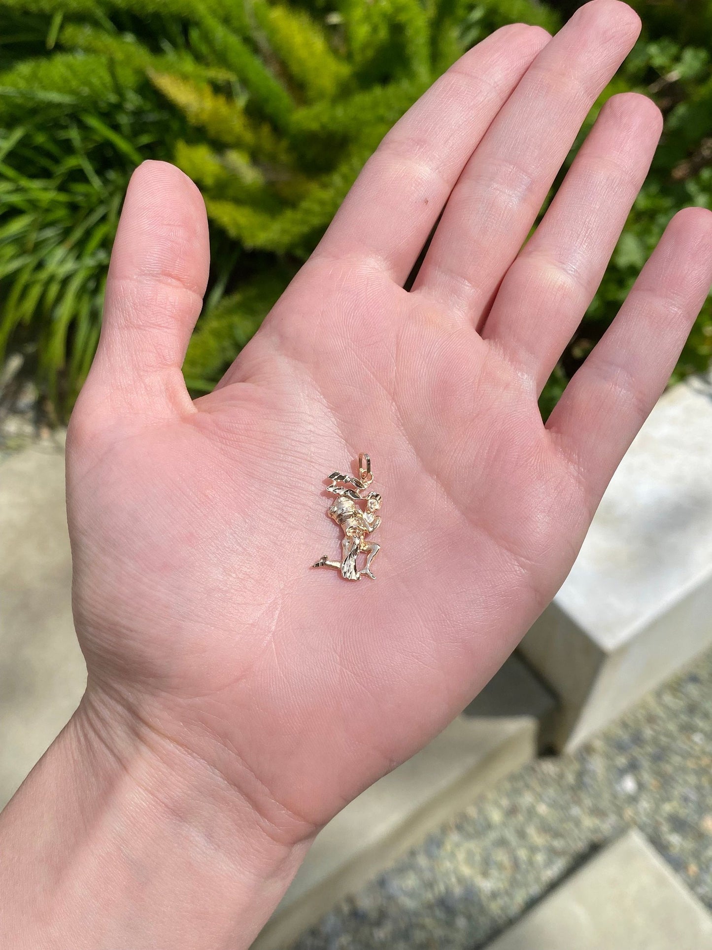 Vintage Solid 14k Yellow Gold Zodiac Astrology Aquarius Charm