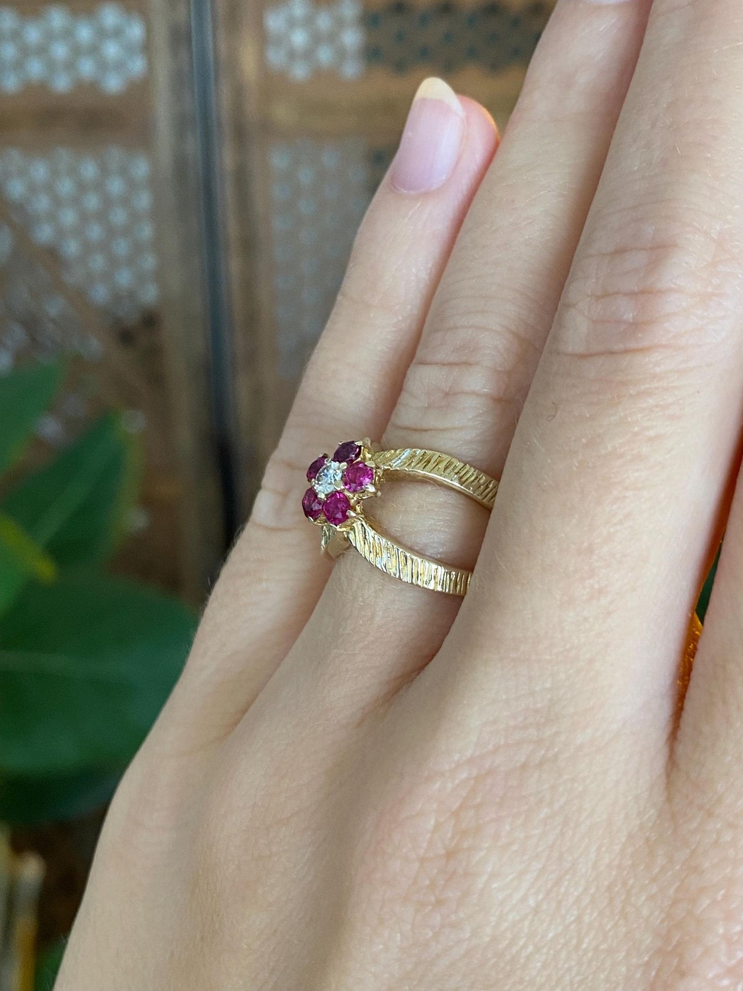 Vintage Solid 14k Yellow Gold Diamond Ruby Flower Textured Ring - Size 5.5