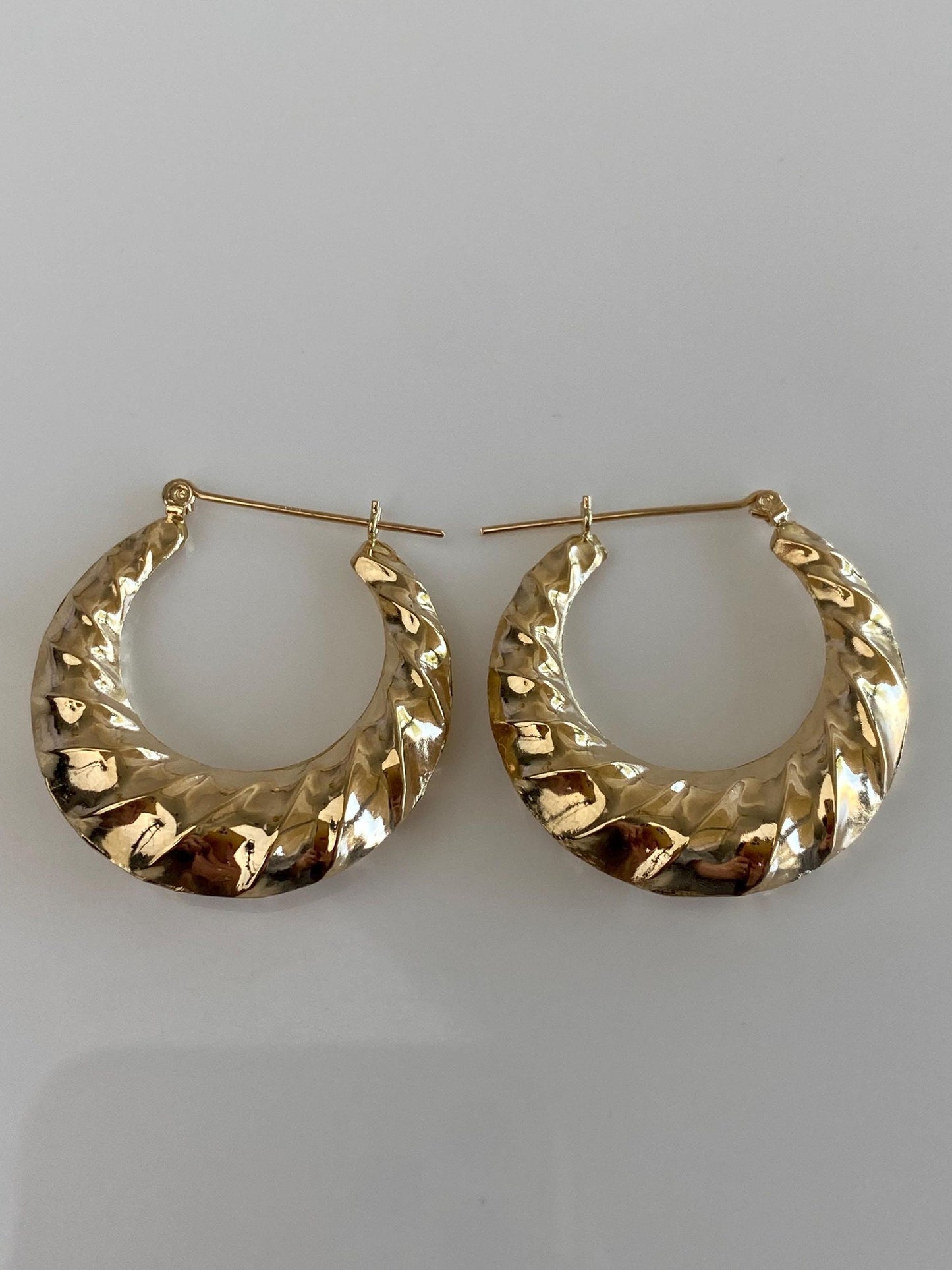 Vintage 14k Yellow Gold Tapered Twist Hoop Earrings