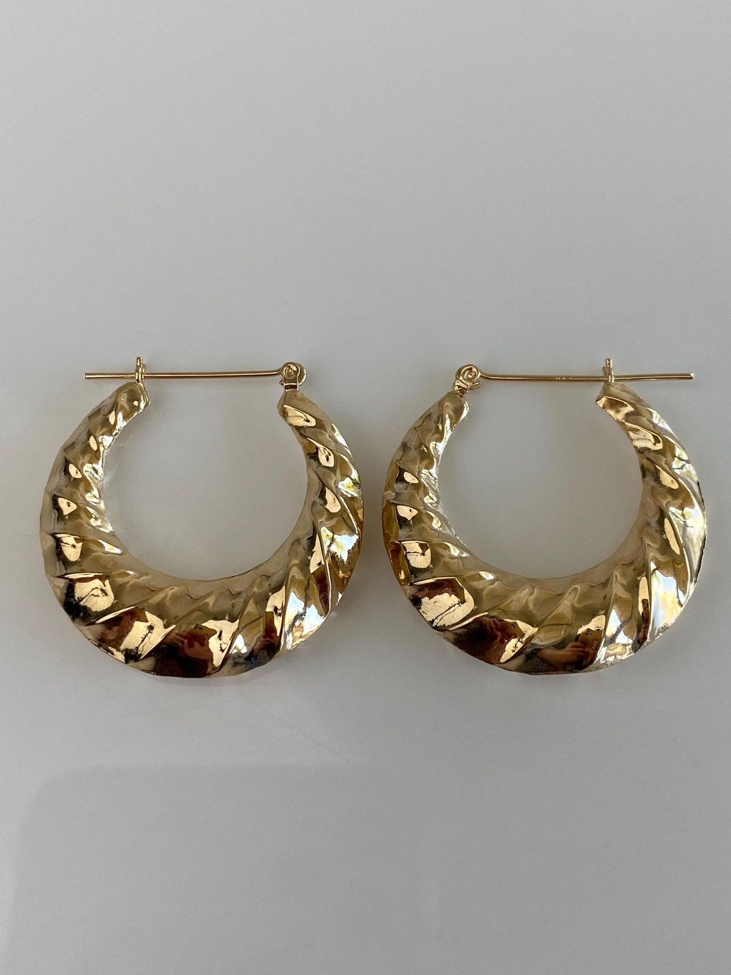 Vintage 14k Yellow Gold Tapered Twist Hoop Earrings