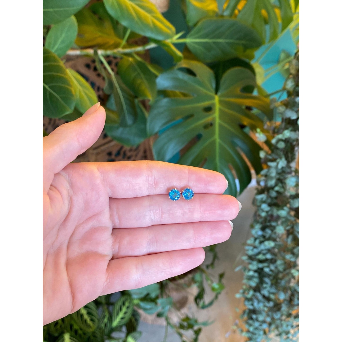 Vintage Solid 14k Yellow Gold Topaz Stud Earrings