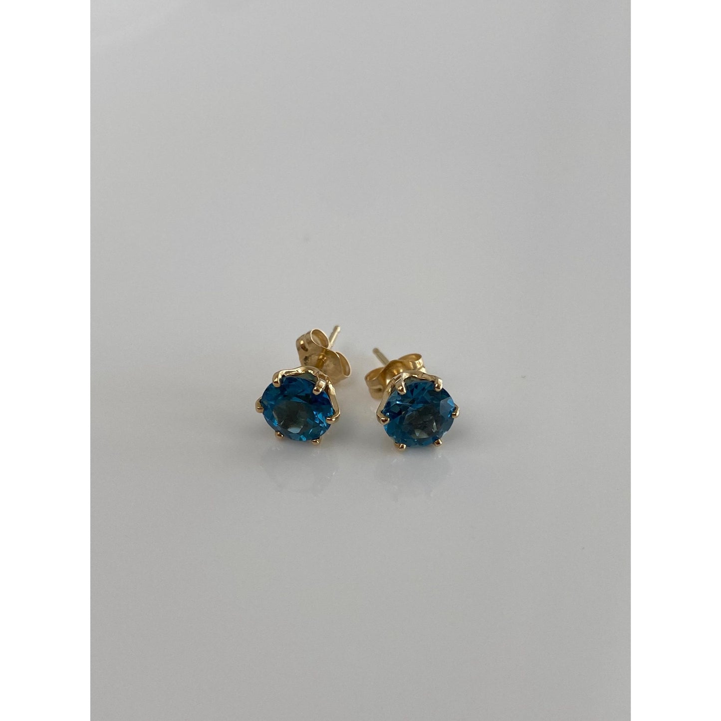 Vintage Solid 14k Yellow Gold Topaz Stud Earrings