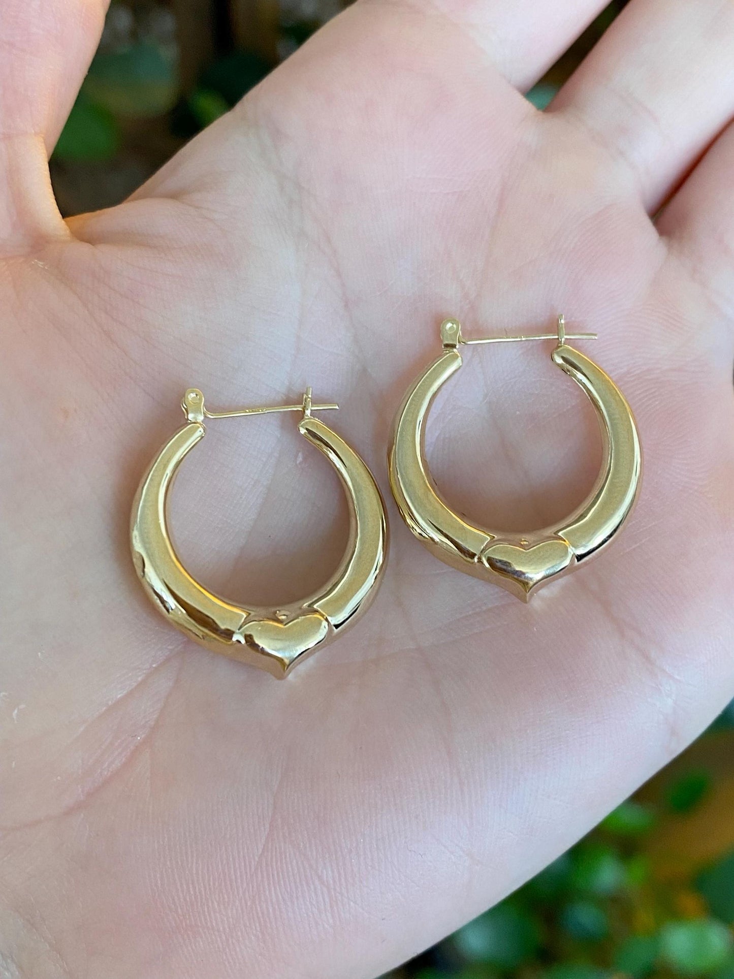 Vintage 14k Yellow Gold Tapered Heart Hoop Earrings