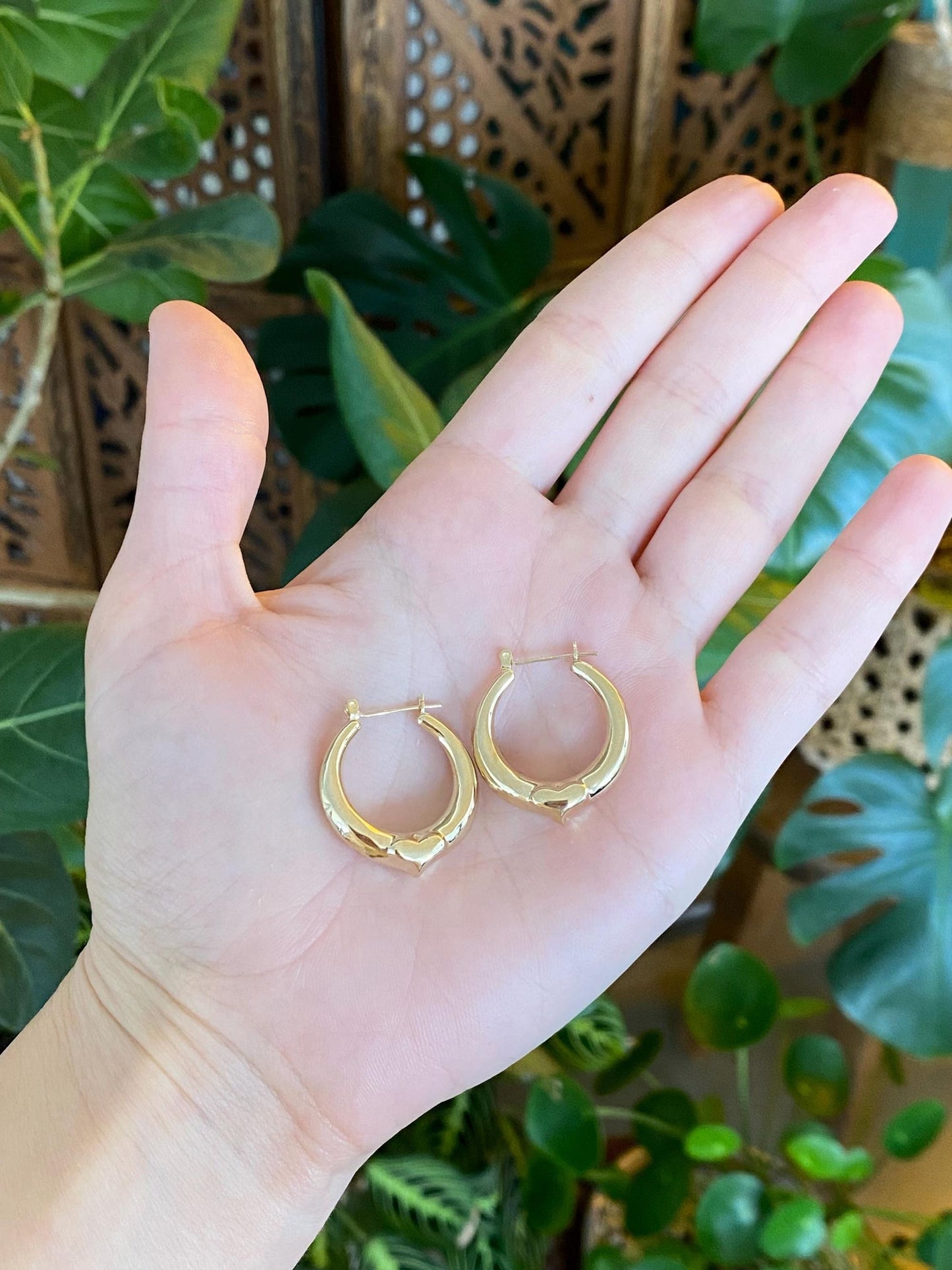 Vintage 14k Yellow Gold Tapered Heart Hoop Earrings