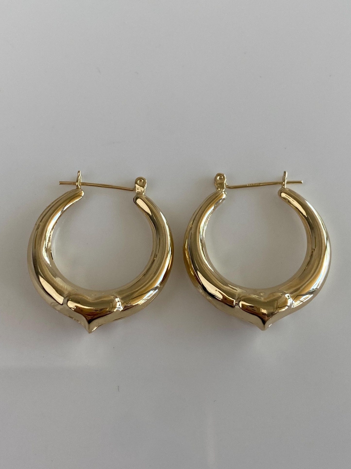 Vintage 14k Yellow Gold Tapered Heart Hoop Earrings