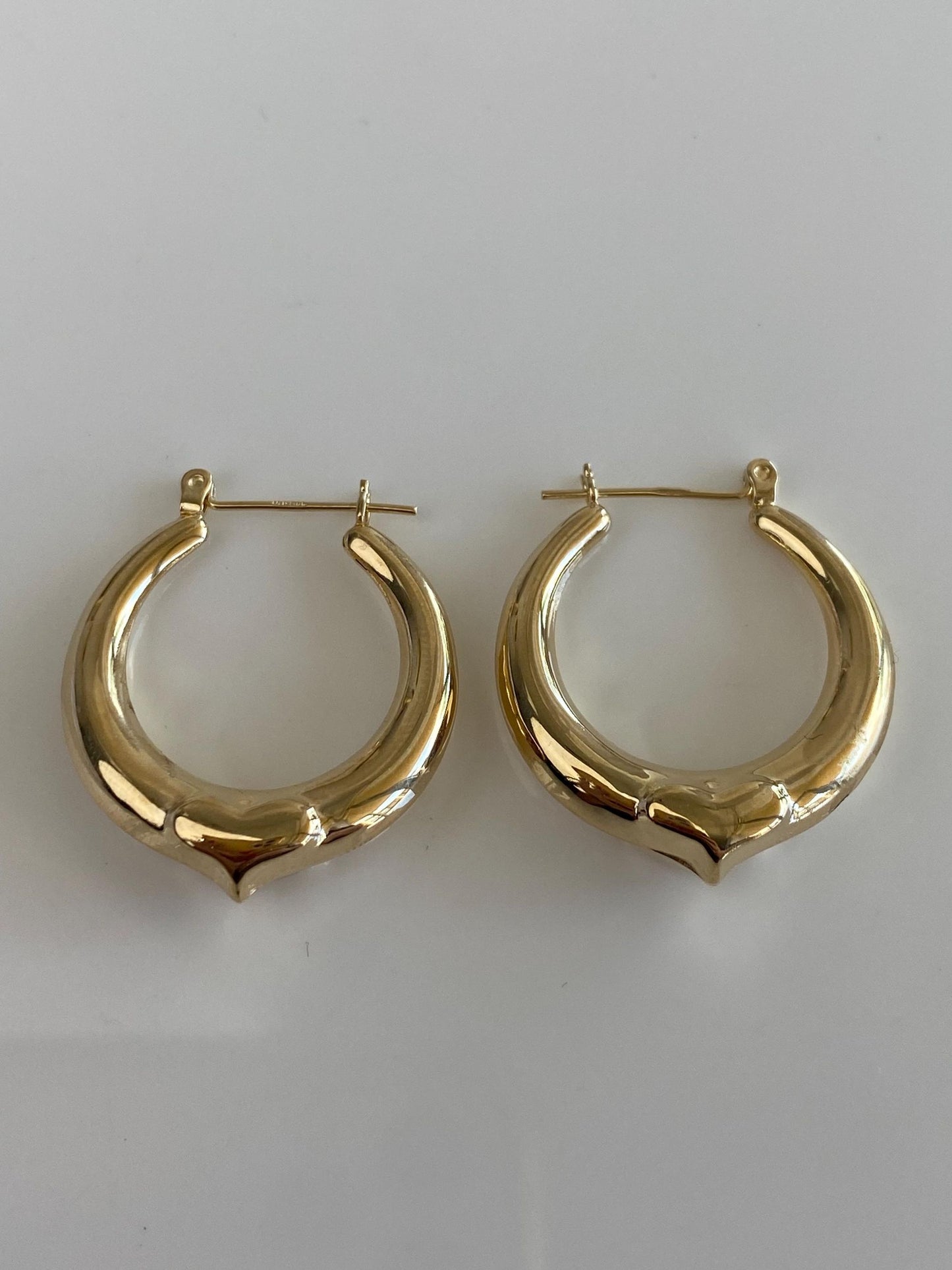 Vintage 14k Yellow Gold Tapered Heart Hoop Earrings
