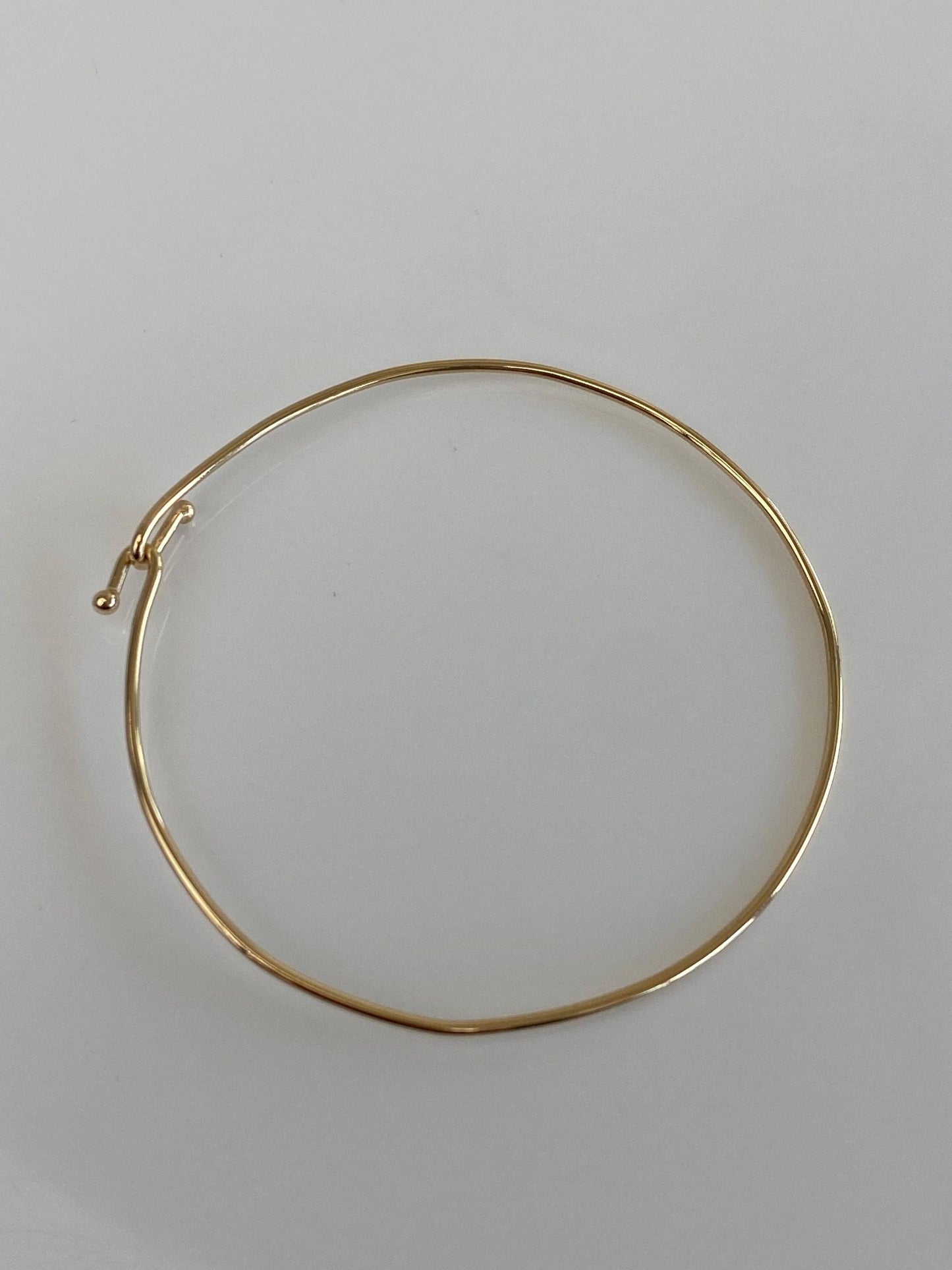 Vintage Solid 14k Yellow Gold Thin Wire Bangle Bracelet