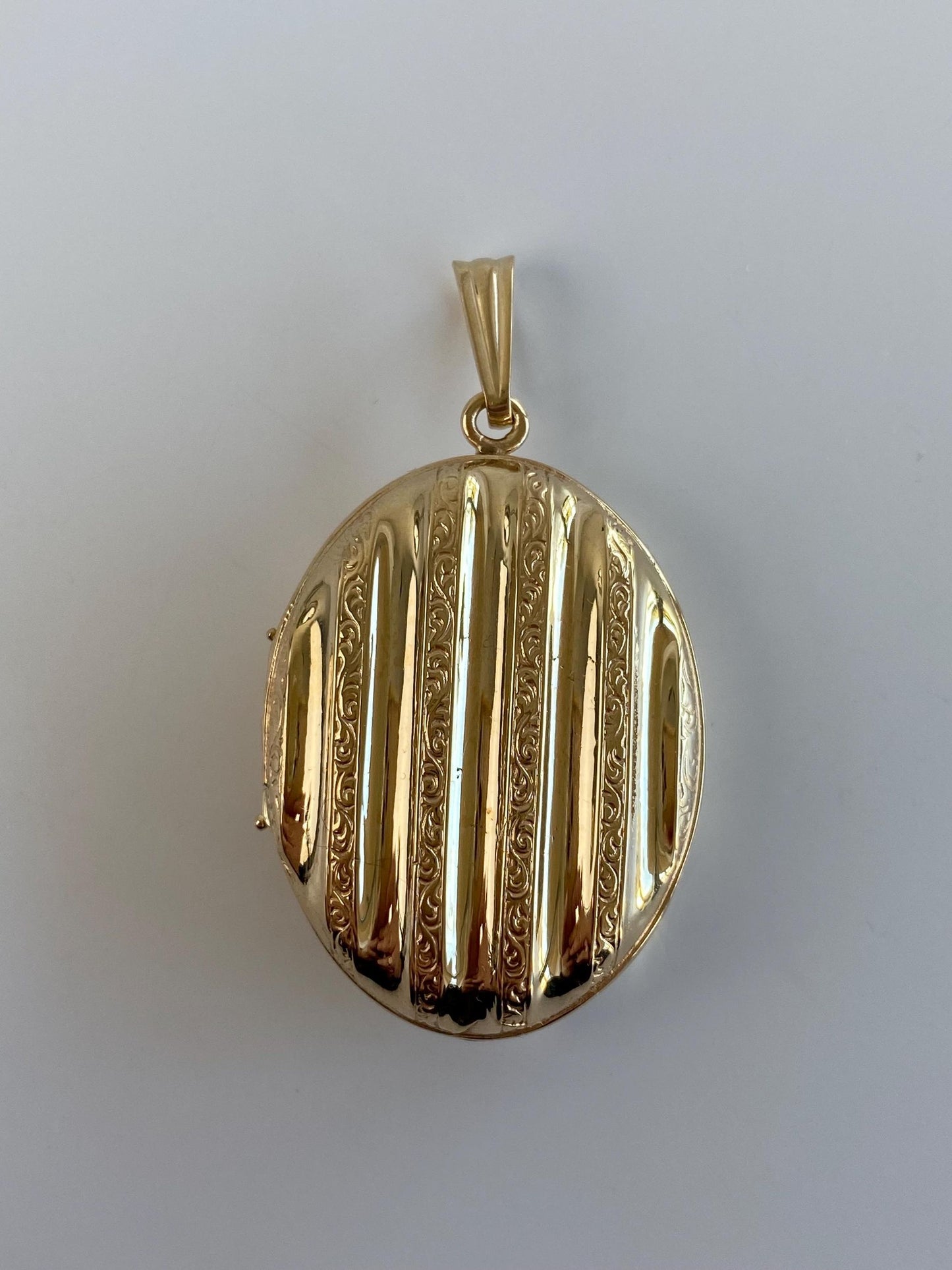 Vintage Solid 14k Yellow Gold Lined Texture Large Locket Charm