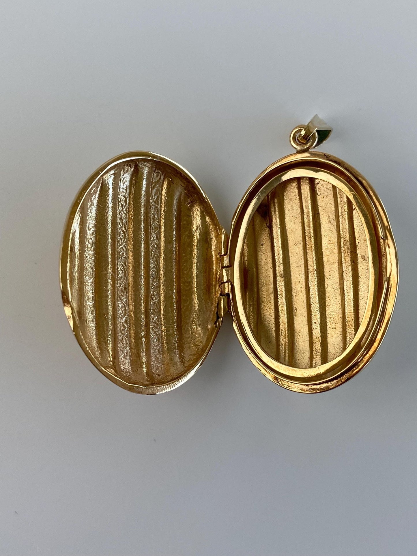 Vintage Solid 14k Yellow Gold Lined Texture Large Locket Charm