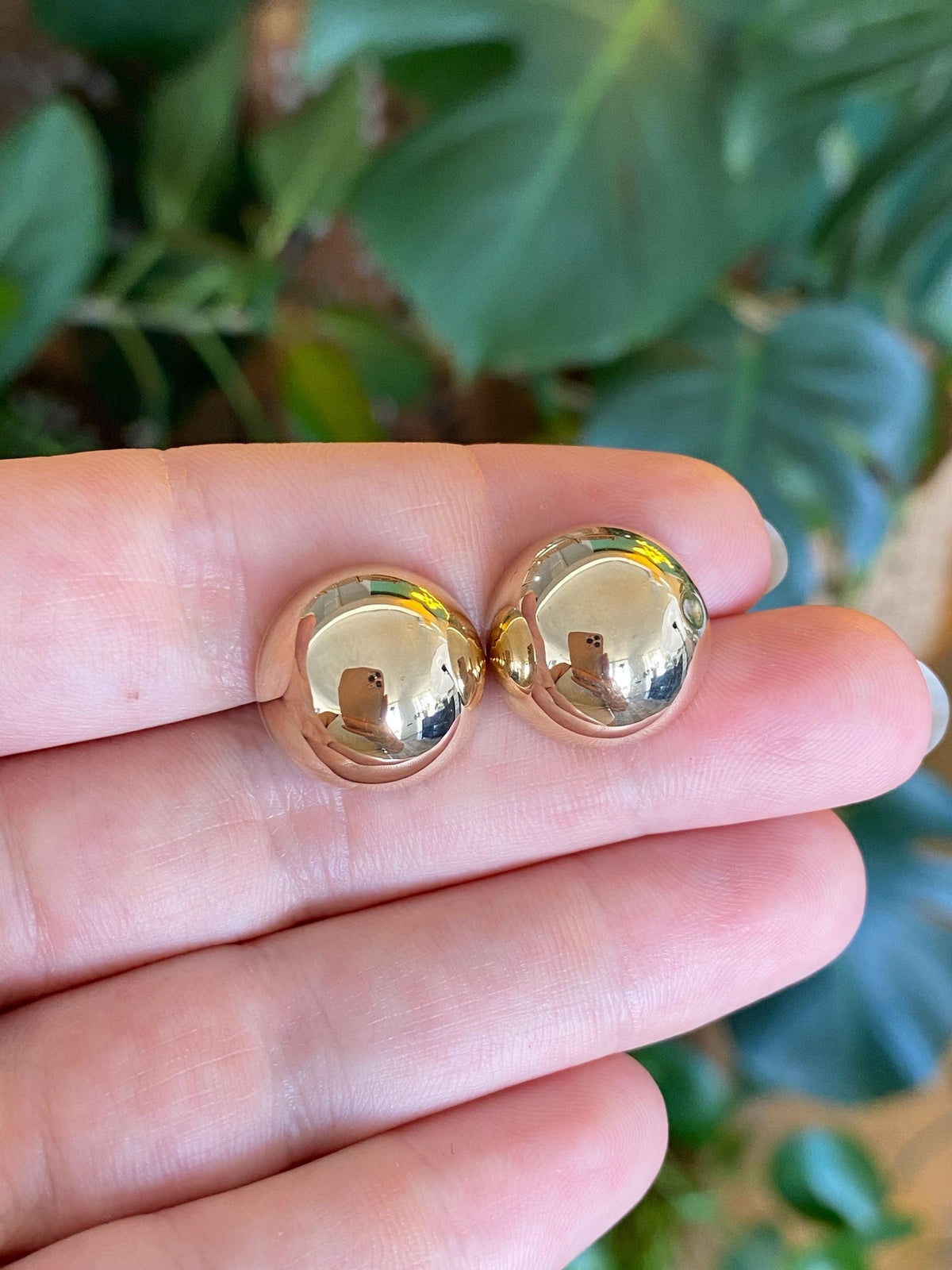 Vintage 14k Yellow Gold Domed Stud Earrings