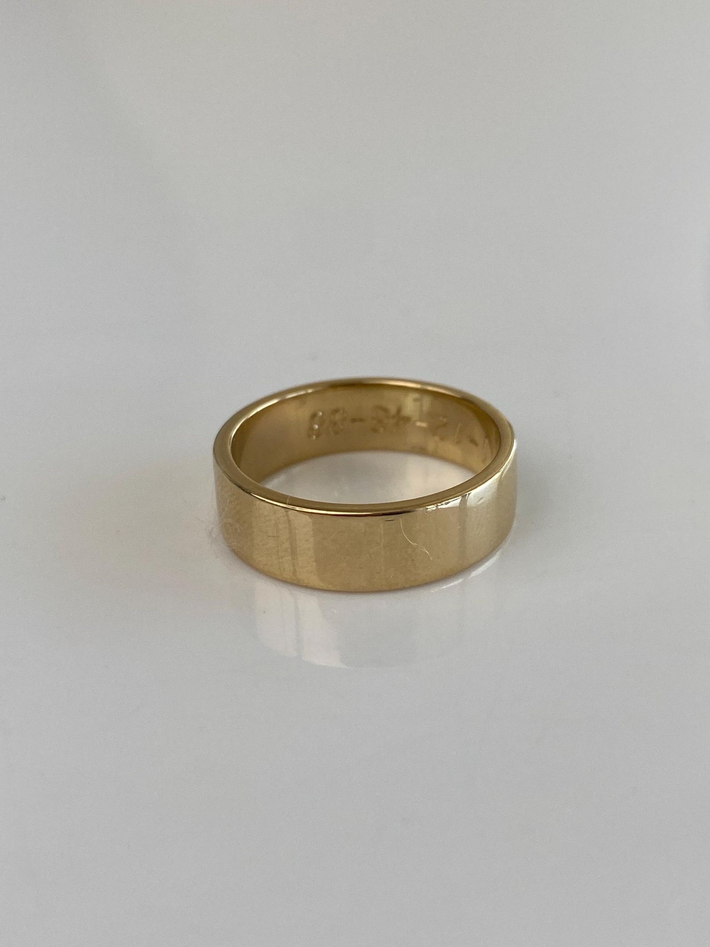 Vintage Solid 14k Yellow Gold Straight Edge Ring Band - Size 6.75
