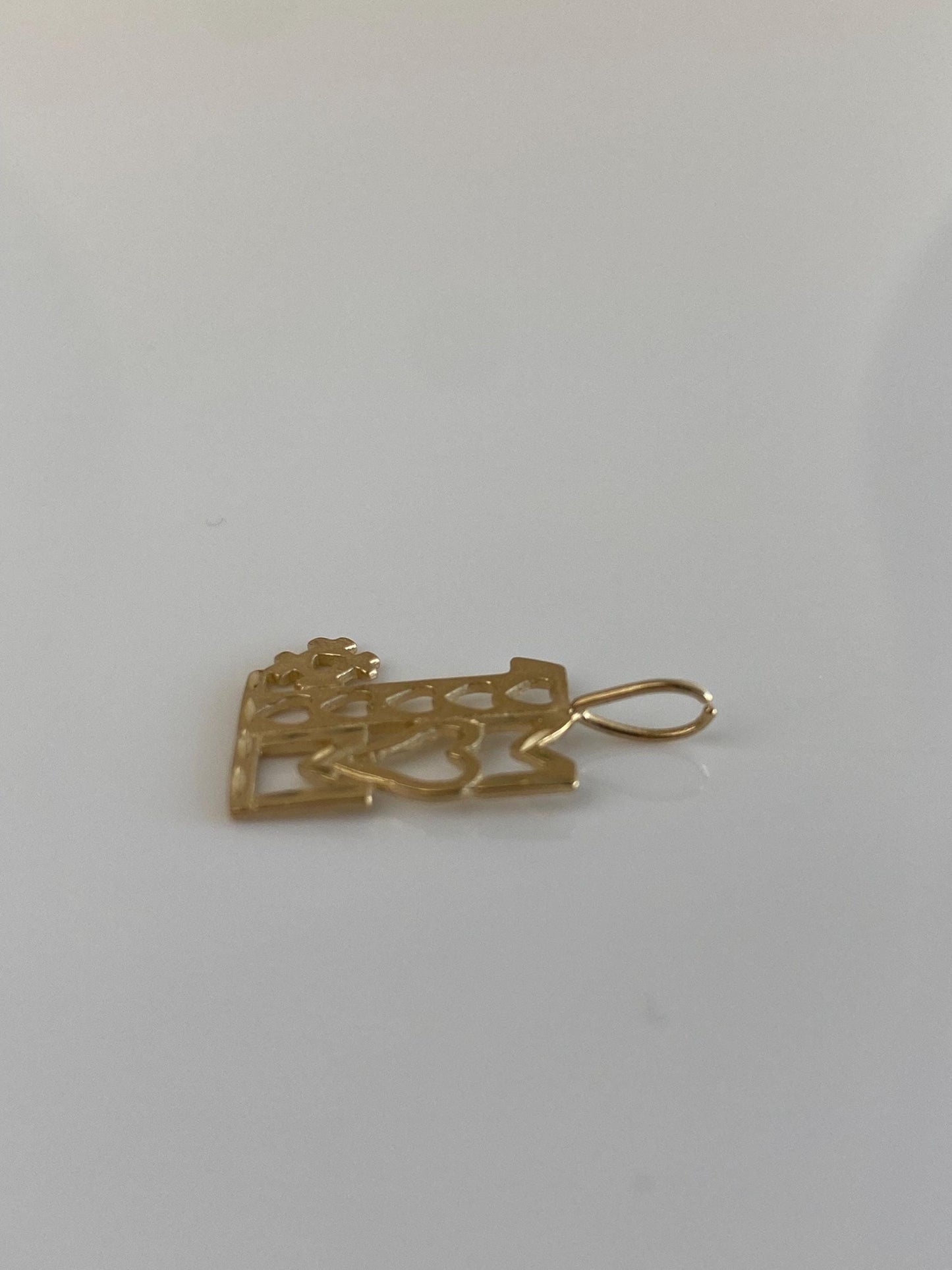 Vintage Solid 14k Yellow Gold #1 Mom Hearts Charm