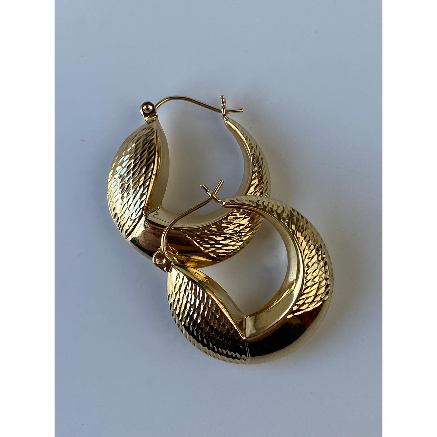 Vintage 18k Yellow Gold Textured Hoop Earrings